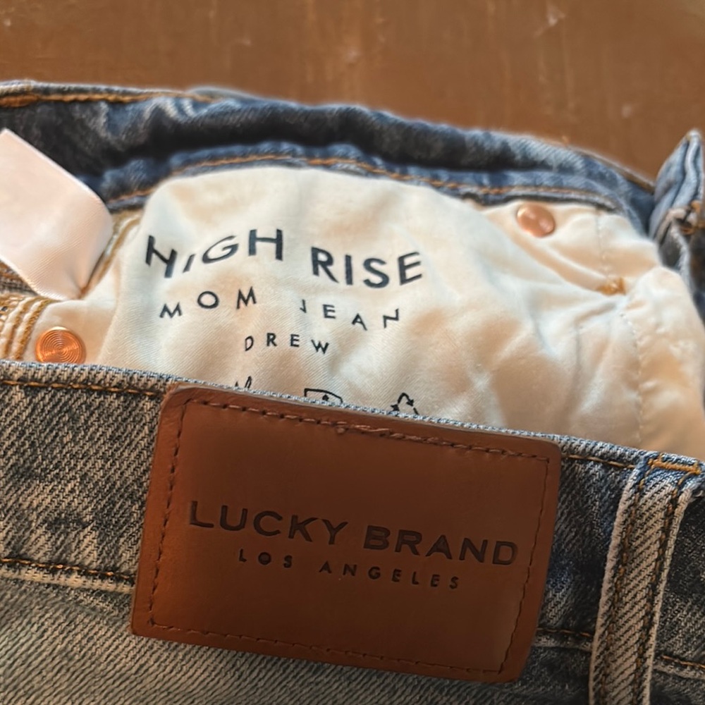 Lucky Brand Straight Leg Blue Jeans with Modern Distressing - Picture 2 of 11